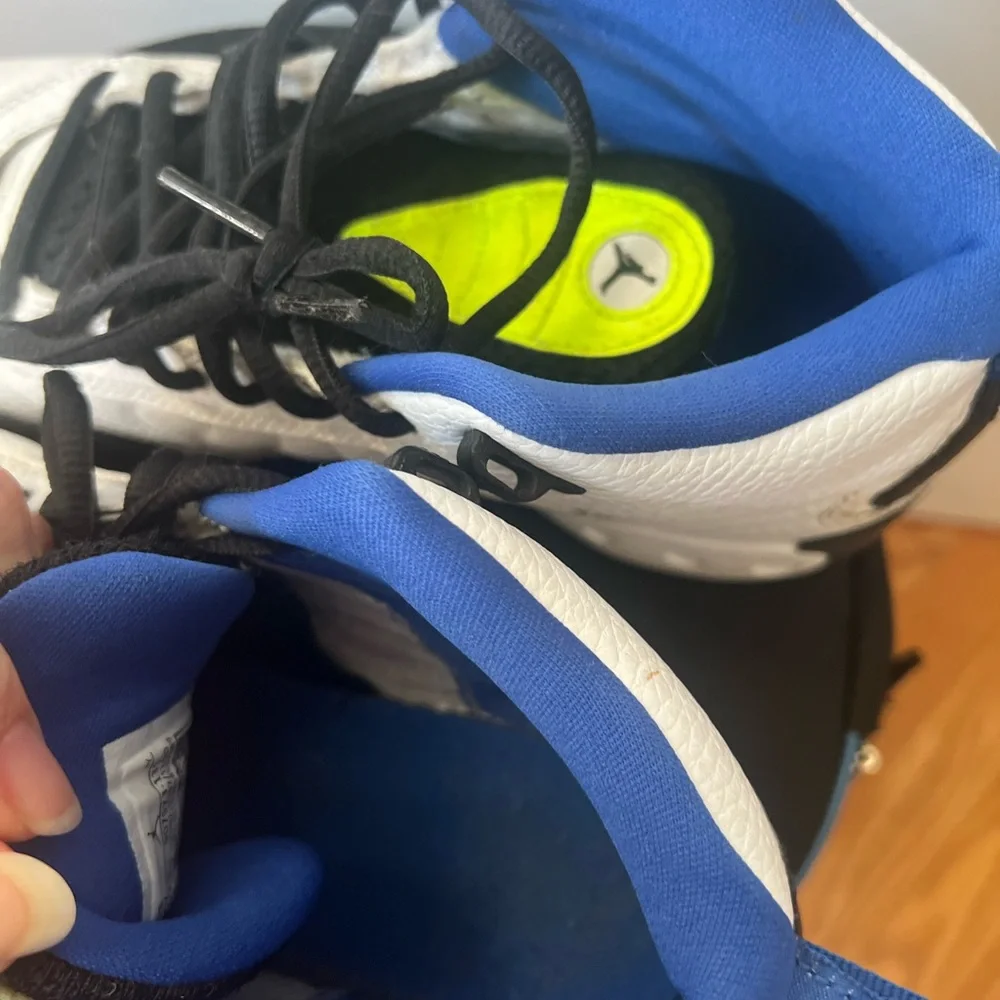 Nike youth sneakers size 5